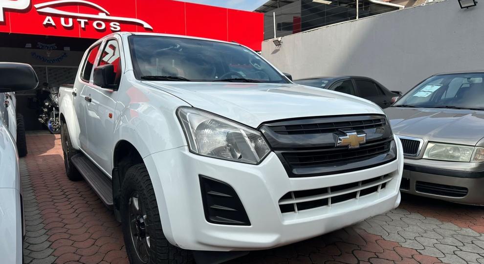 Chevrolet D-MAX CRDI 2.5 CD 4X2 TM DIESEL 2023 Guayaquil