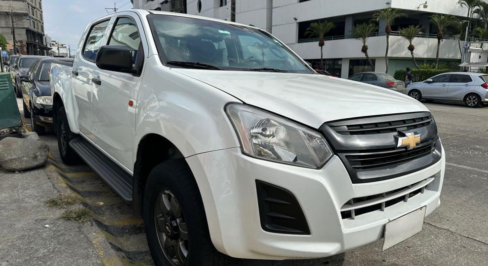Chevrolet D-MAX CRDI 2.5 CD 4X2 TM DIESEL 2023 Guayaquil