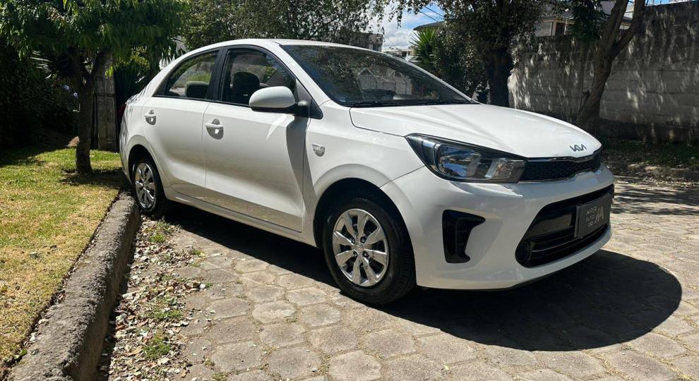 Kia Soluto 2024 Quito