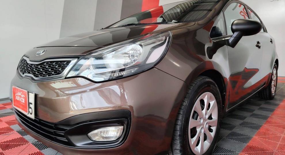 Kia Rio R 2015 Quito