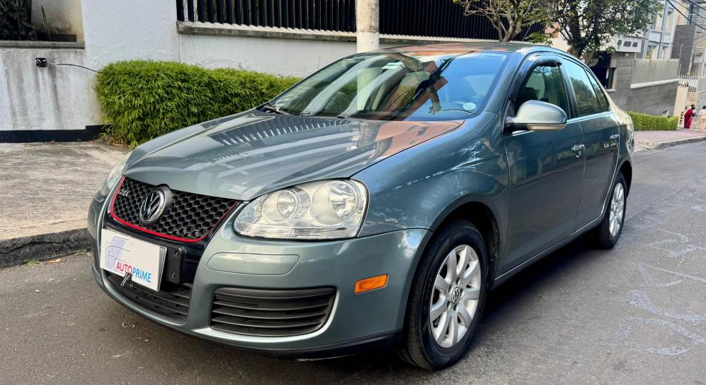 Volkswagen Bora Style Active 2.5 4P 2009 Quito