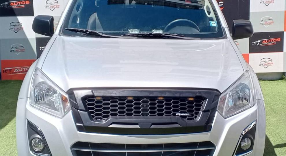 Chevrolet D-MAX CRDI 2.5 CD 4X2 TM DIESEL 2025 Quito
