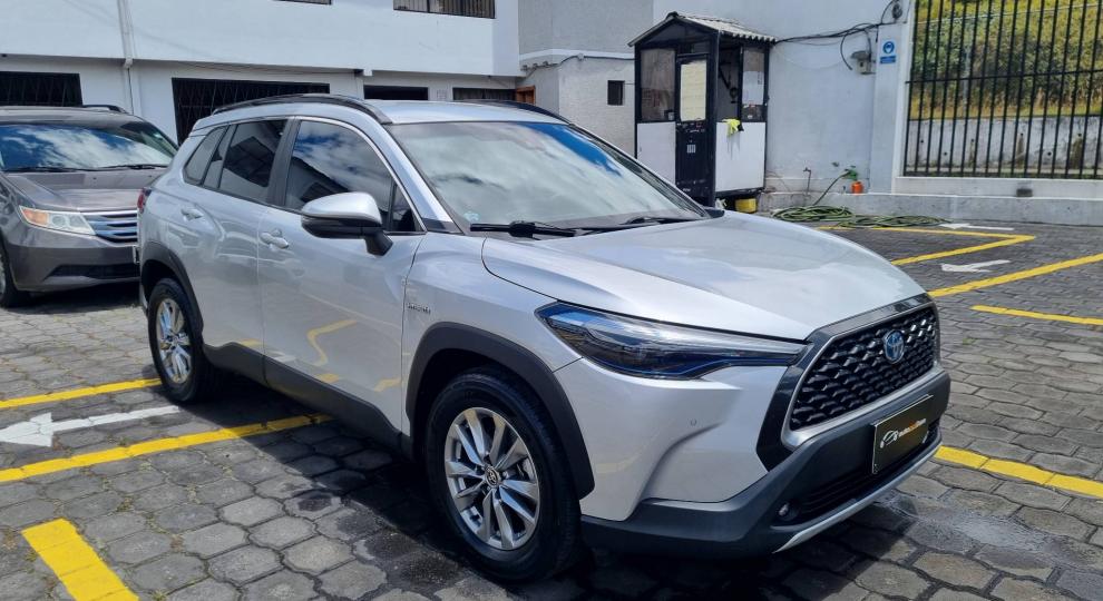 Toyota Corolla Cross Mid 2022 Quito
