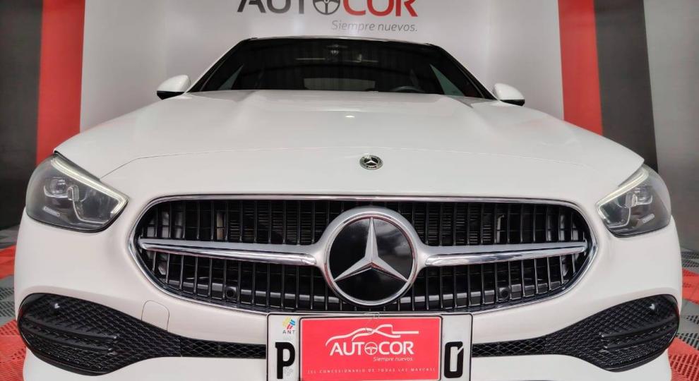 Mercedes Benz C200 AVANTGARDE II 2024 Quito