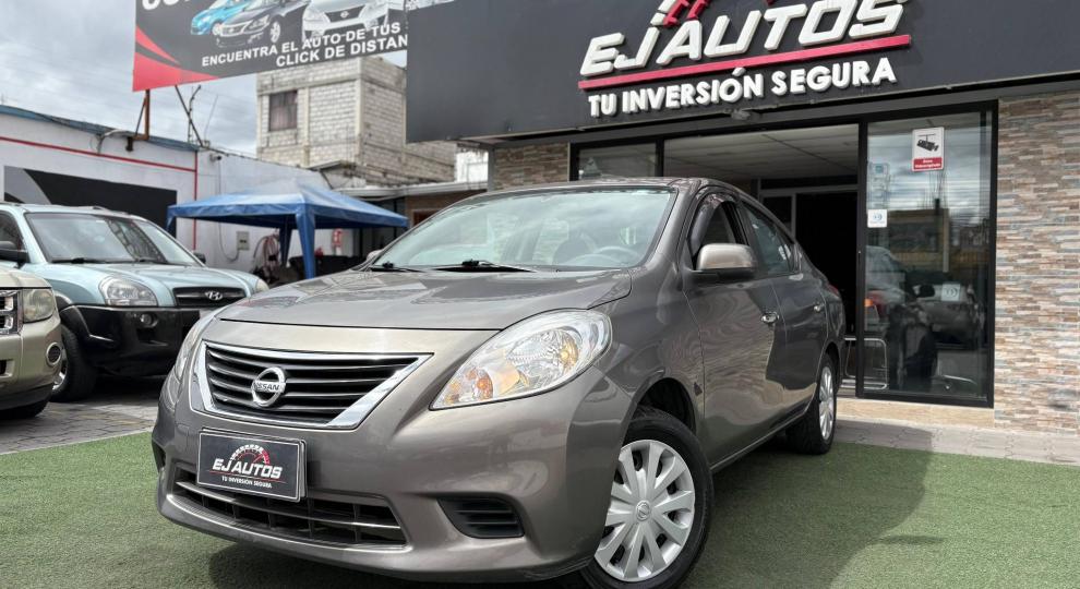 Nissan Versa 2012 Quito