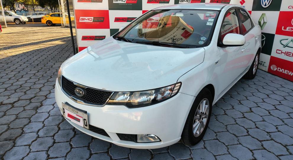Kia Cerato Forte 2015 Quito