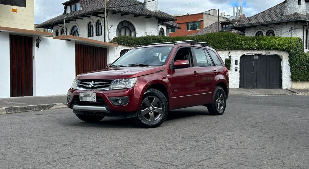 Suzuki Grand Vitara SZ 2.4 2015 Quito