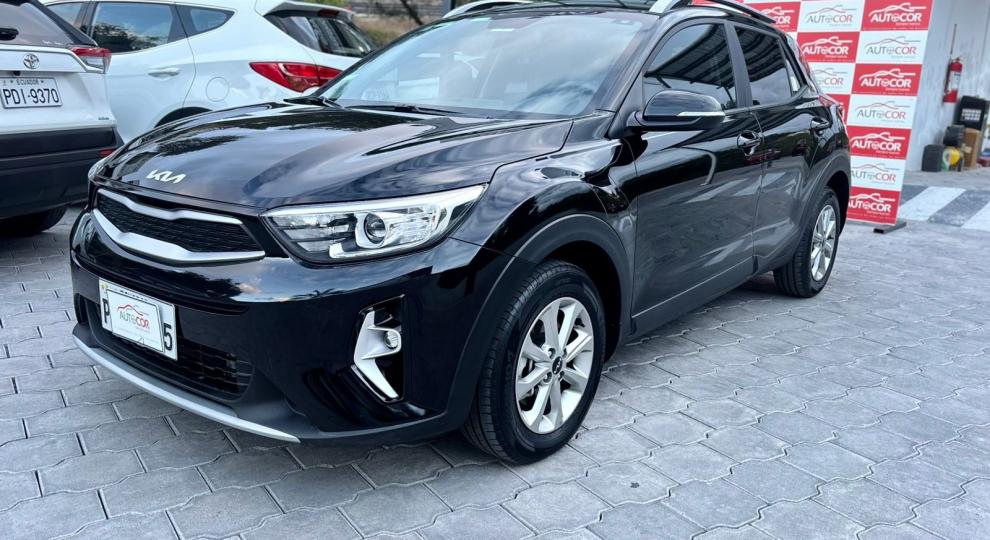 Kia Stonic LX 2024 Cumbayá
