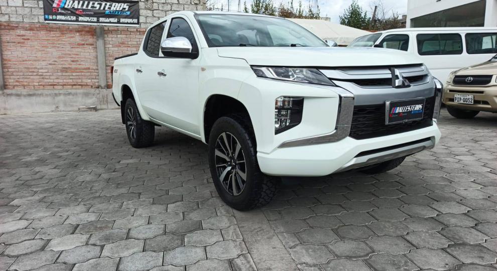 Mitsubishi L200 HIRIDER 2023 Ambato