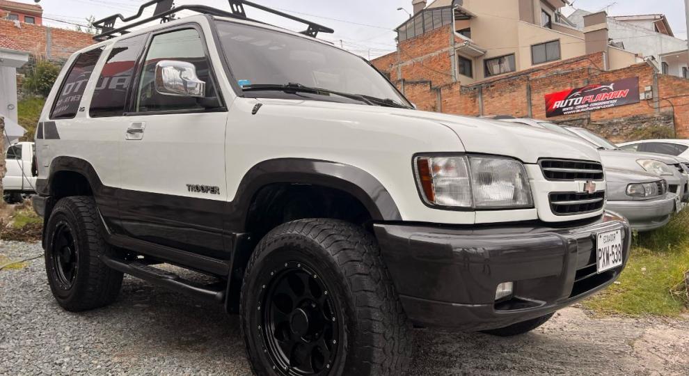 Chevrolet Trooper 3P 2002 Cuenca