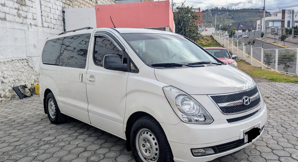Hyundai H1 2012 Ambato