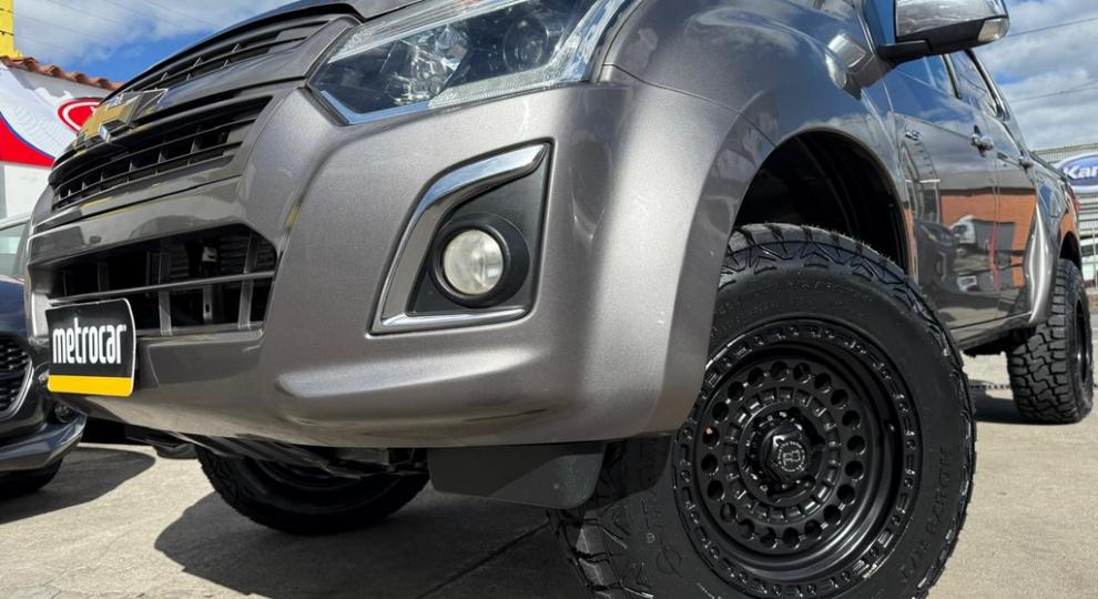 Chevrolet D-MAX CRDI FULL AC 3.0 CD 4X4 TM DIESEL 2019 Cuenca