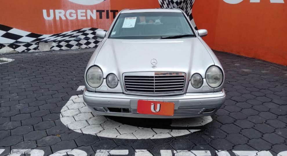Mercedes Benz E320 2002 Quito