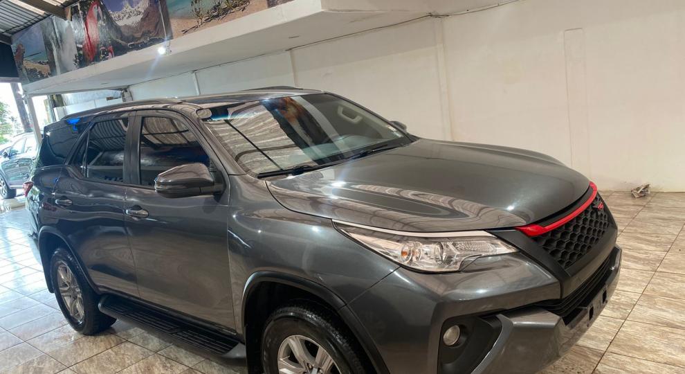 Toyota Fortuner 2.7 2019 Santo Domingo