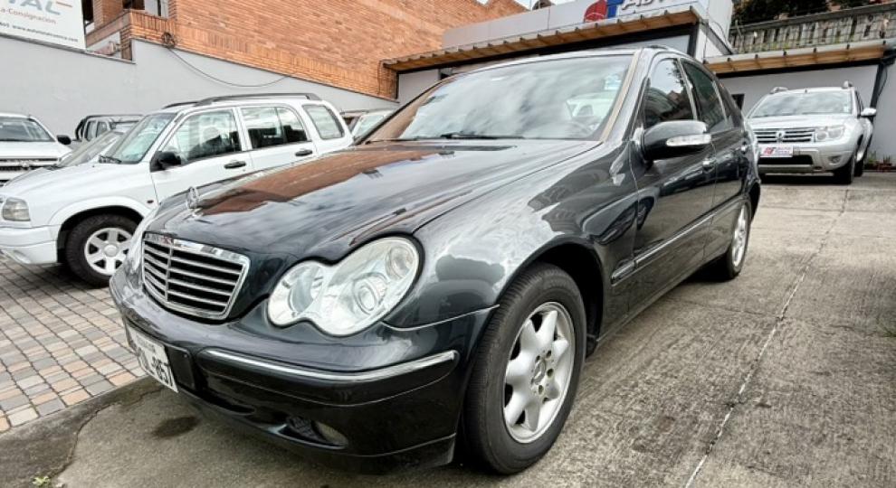 Mercedes Benz C200 K 2002 Cuenca