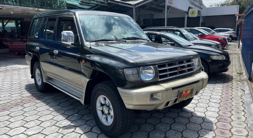 Mitsubishi Montero Blister 1999 Quito