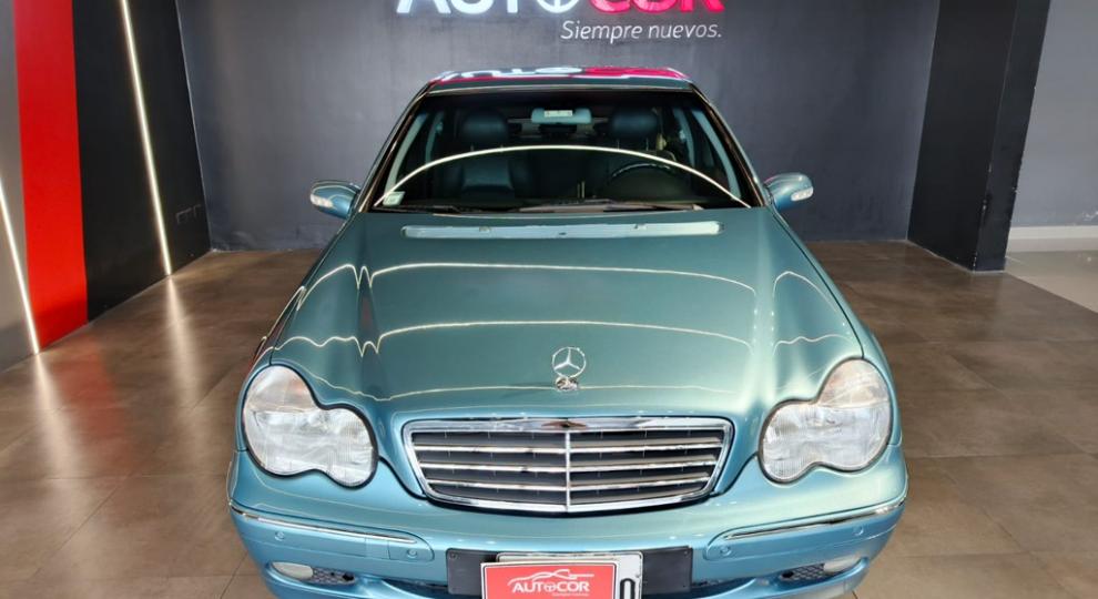Mercedes Benz C320 T 2002 Quito