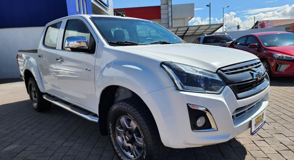 Chevrolet D-MAX CRDI FULL AC 2.5 CD 4X4 TM DIESEL 2022 Cuenca