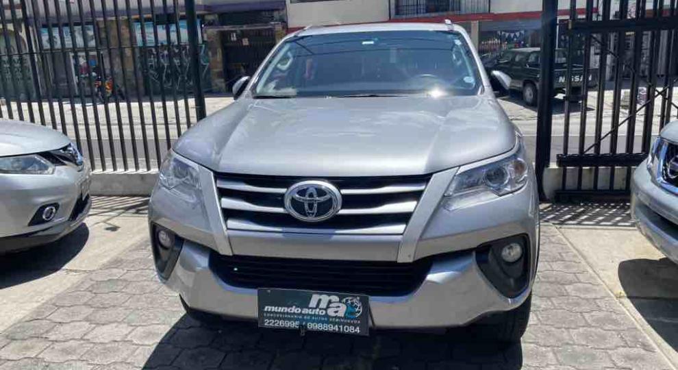 Toyota Fortuner 2.7 2019 Quito