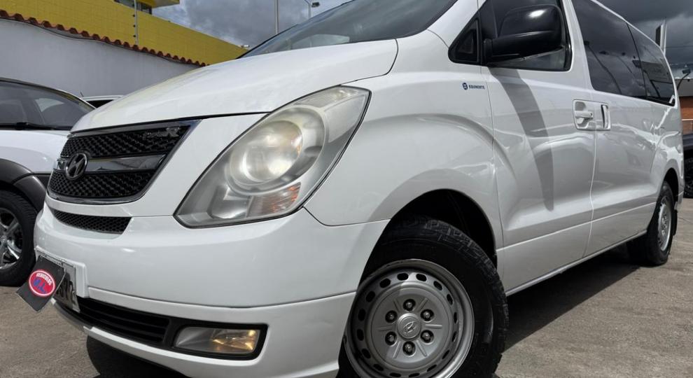 Hyundai H1 12 pasajeros 2013 Cuenca