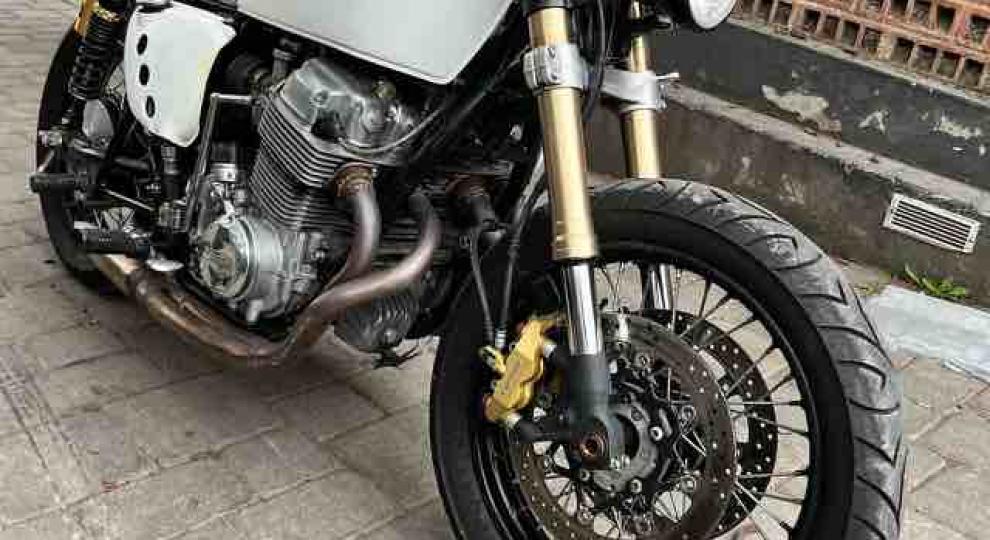 Honda CB 750 1975 Cumbayá