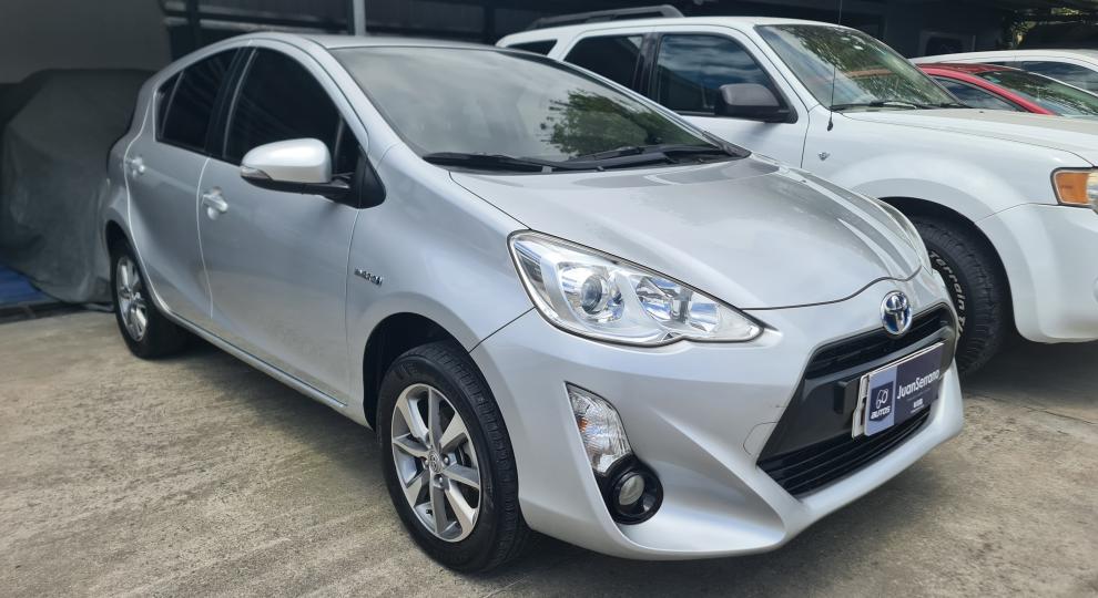 Toyota Prius Hybrido 2017 Cuenca