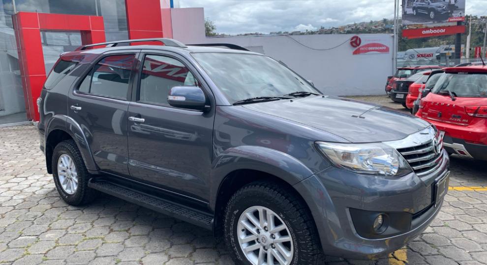 Toyota Fortuner 2.7 2013 Ambato