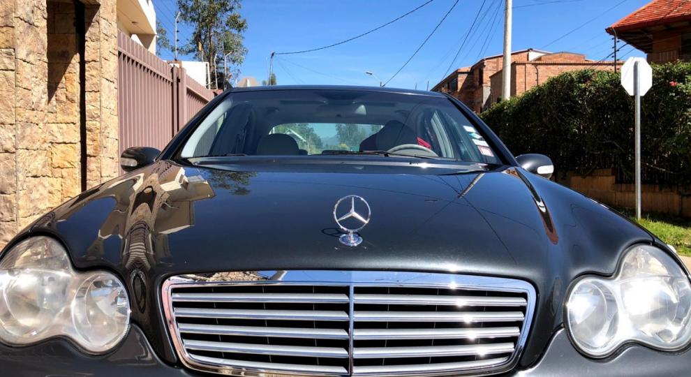 Mercedes Benz C320 2002 Cuenca