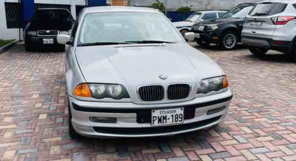 BMW 323i 1999 Quito