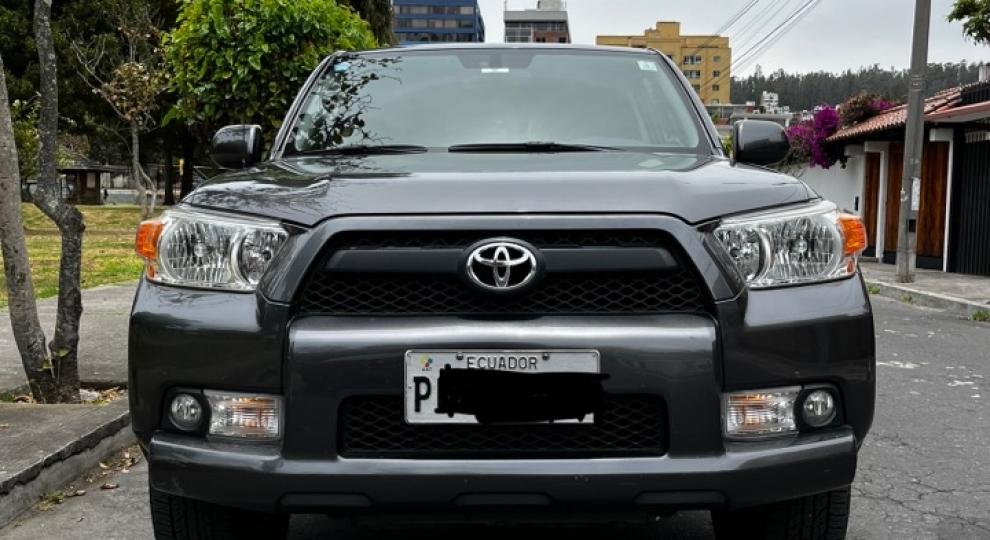 Toyota 4 Runner SR5 2013 Quito