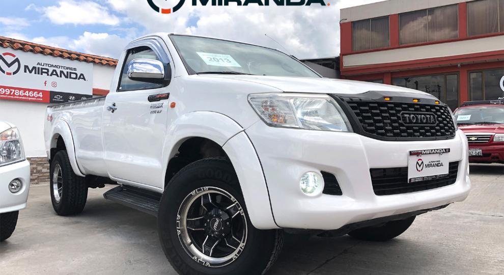Toyota Hilux CS 4x2 2013 Cuenca