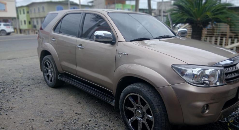 Toyota Fortuner 2.7 2012 Quinindé