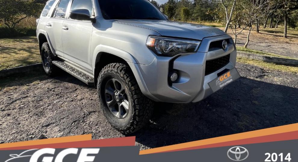 Toyota 4Runner SR5 2014 Quito