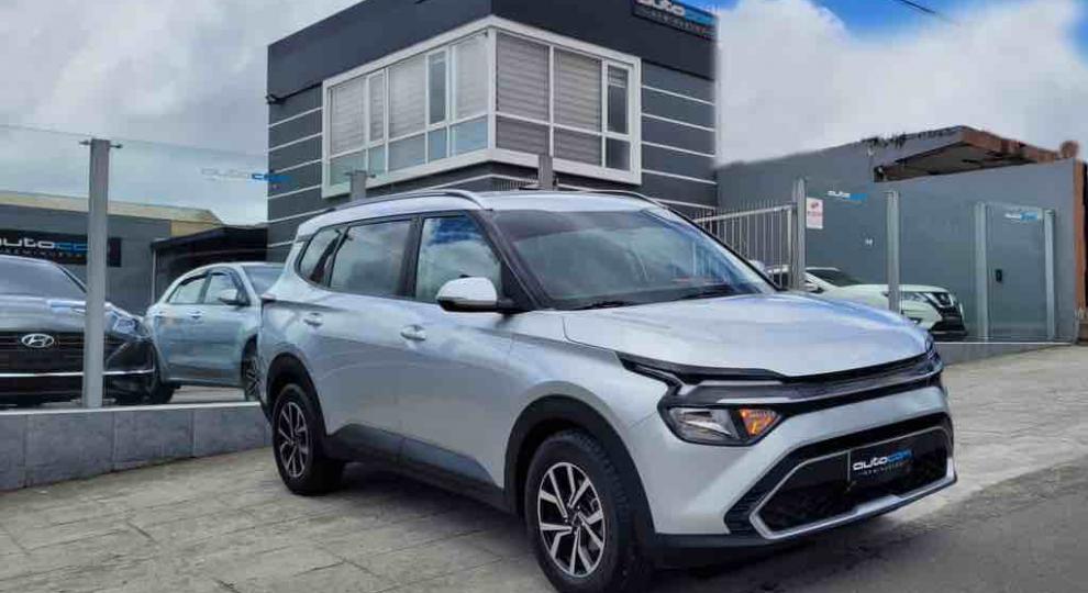 Kia Carens 2023 Loja
