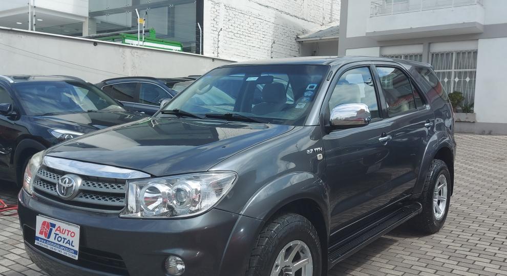 Toyota Fortuner 2.7 2011 Cuenca
