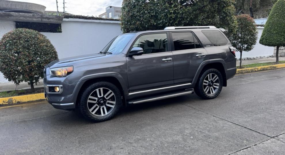 Toyota 4Runner Limited 2015 Cuenca