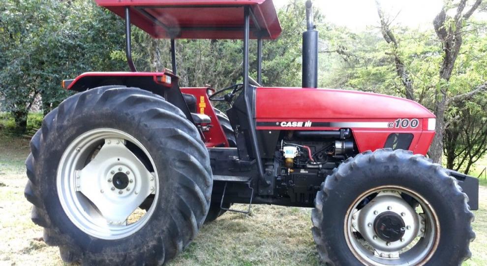 Case International C100 1998 Quito