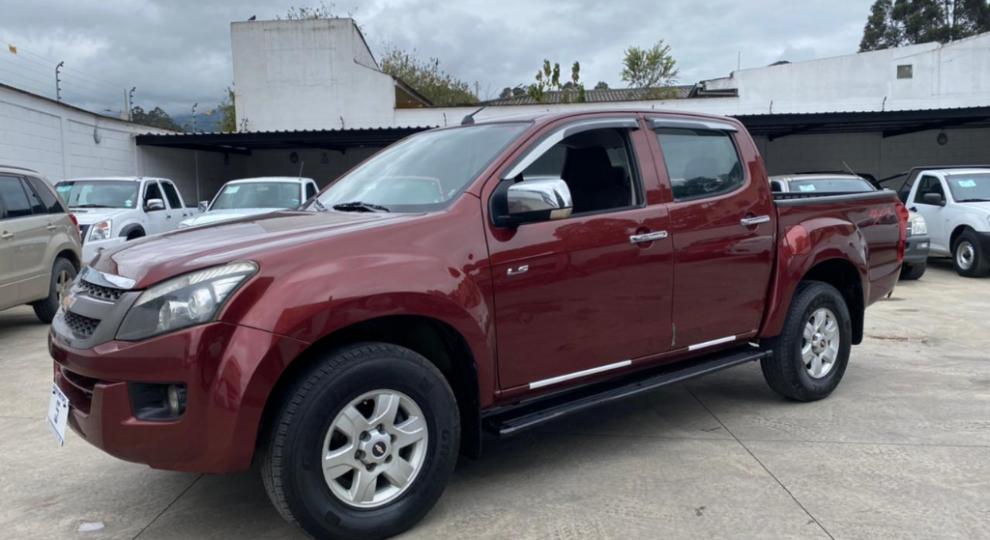 Chevrolet D-MAX CRDI FULL AC 3.0 CD 4X4 2015 Cuenca