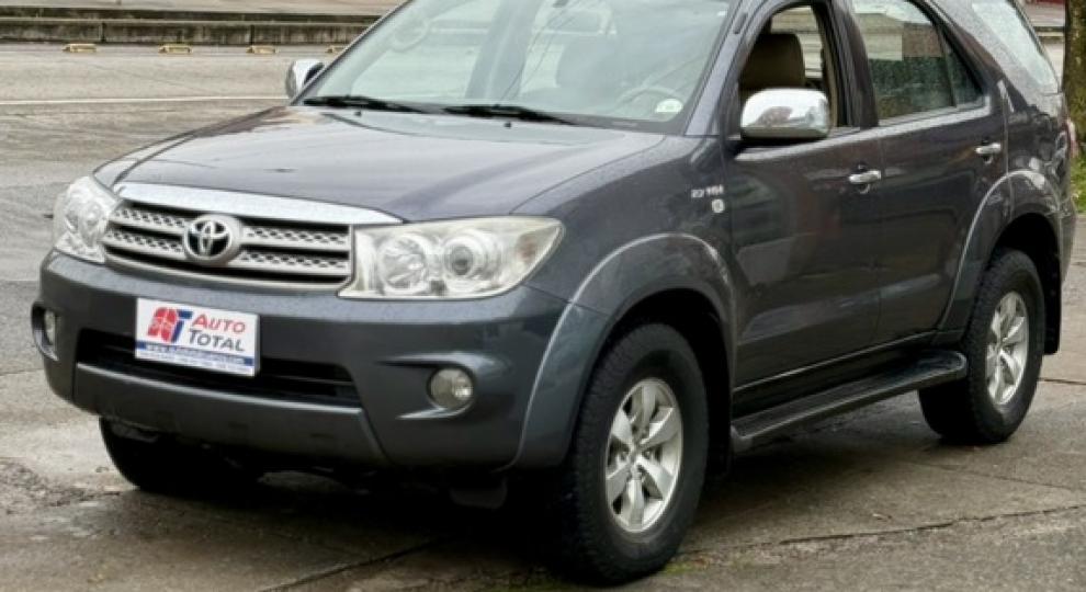 Toyota Fortuner 2.7 2010 Cuenca