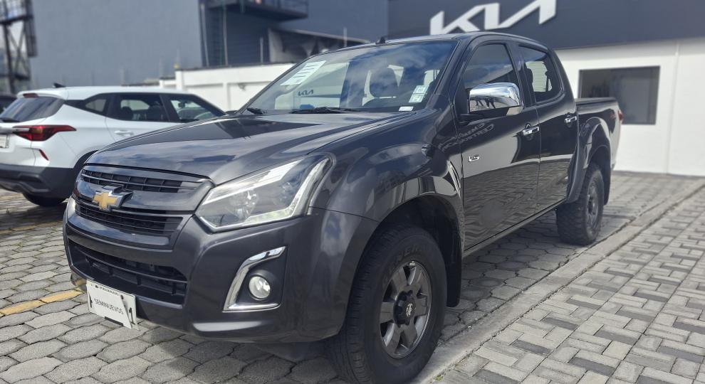 Chevrolet D-MAX CRDI FULL AC 2.5 CD 4X4 TM DIESEL 2023 Quito