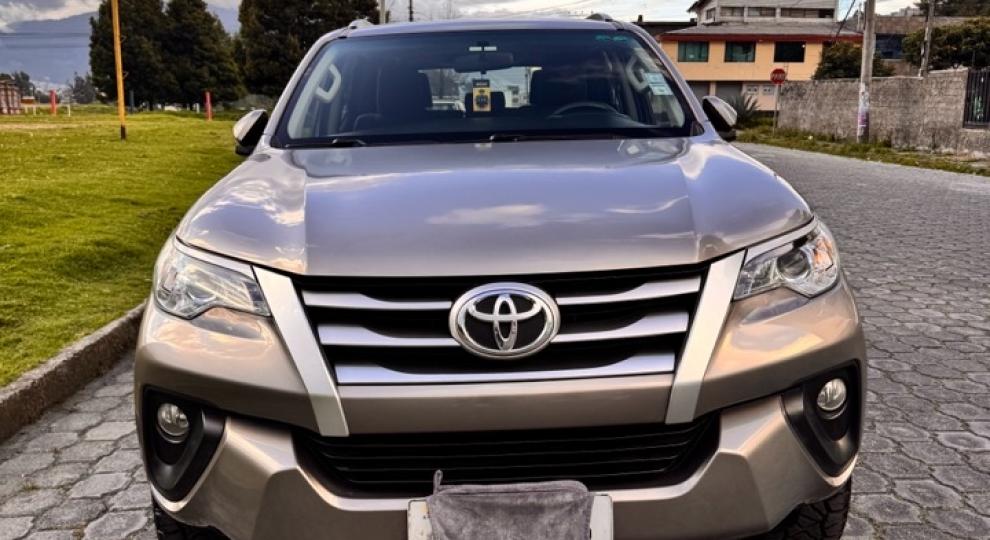 Toyota Fortuner 2.7 2019 Quito