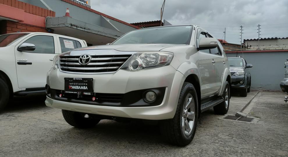 Toyota Fortuner 2.7 2015 Cuenca