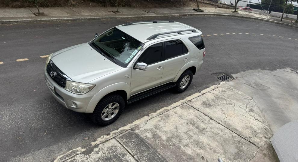 Toyota Fortuner 4.0 2009 Quito