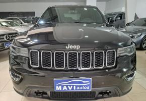 Jeep Cherokee Laredo 2021