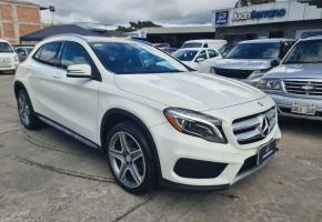 Mercedes Benz GLA 250 4 MATIC 2015