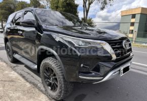 Toyota Fortuner 4.0 2022