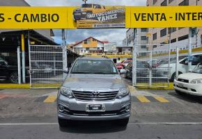 Toyota Fortuner 4.0 2015