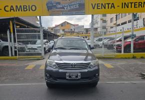 Toyota Fortuner 4.0 2014