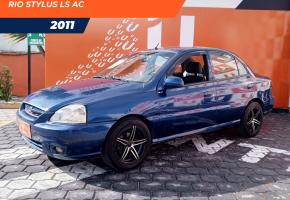 Kia Rio Stylus 2011