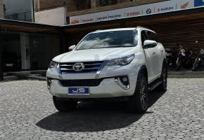 Toyota Fortuner 4.0 2019